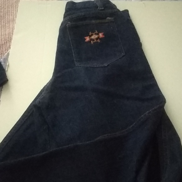 Jeans - Picture 2 of 3